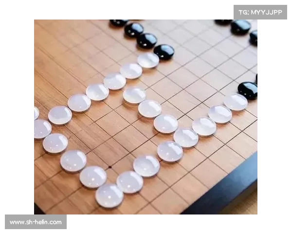 围棋子竟是手工制作 每颗棋子都凝聚匠人心血与技艺 围棋子竟是手工制作 每颗棋子都凝聚匠人心血与技艺